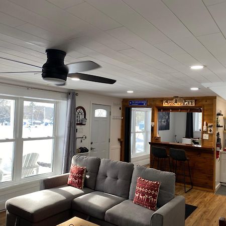 Our Place Up North Bnb Huntsville Esterno foto