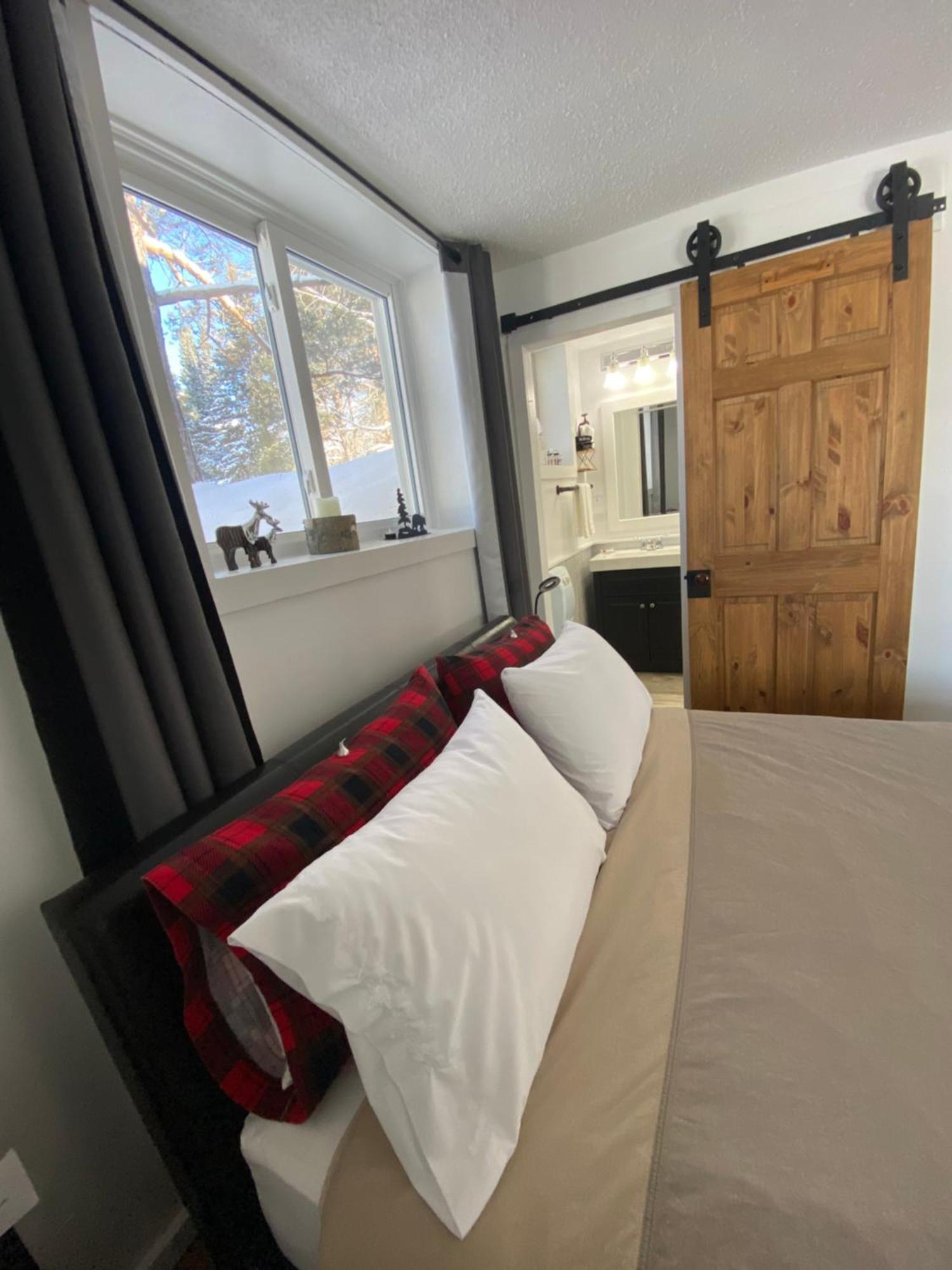 Our Place Up North Bnb Huntsville Esterno foto